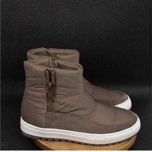 NWT Blondo Women's Samarie Waterproof Quilted Boots Size 7 Taupe